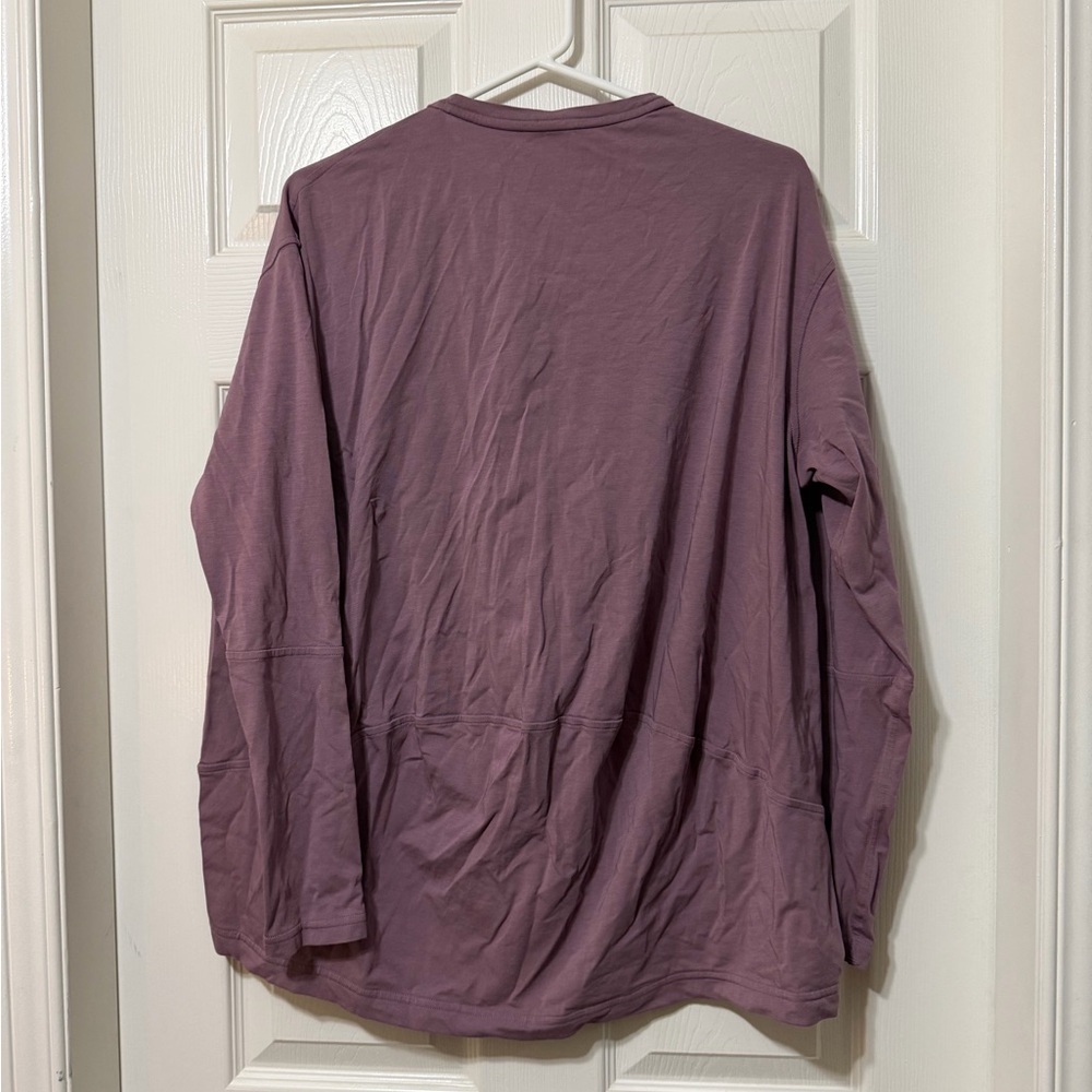 Lululemon back in action long sleeve shirt size 10 vvvguc - Picture 2 of 4